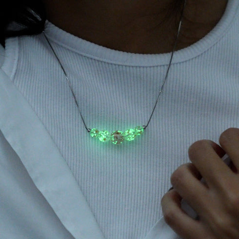 Indigo | 925er Sterlingsilber | Halskette mit Glühwürmchen-Glas-Unendlichkeitsverschluss